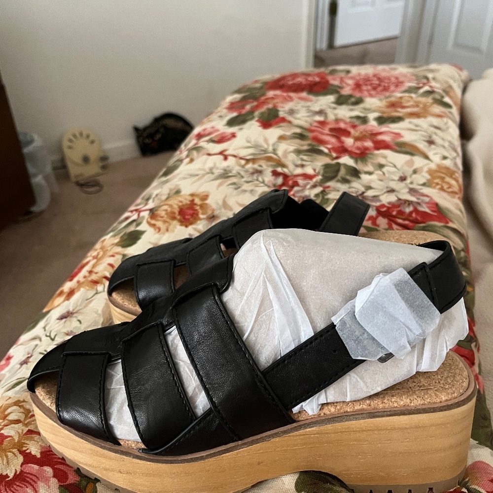 Kelsey Dagger NIB size 8.5